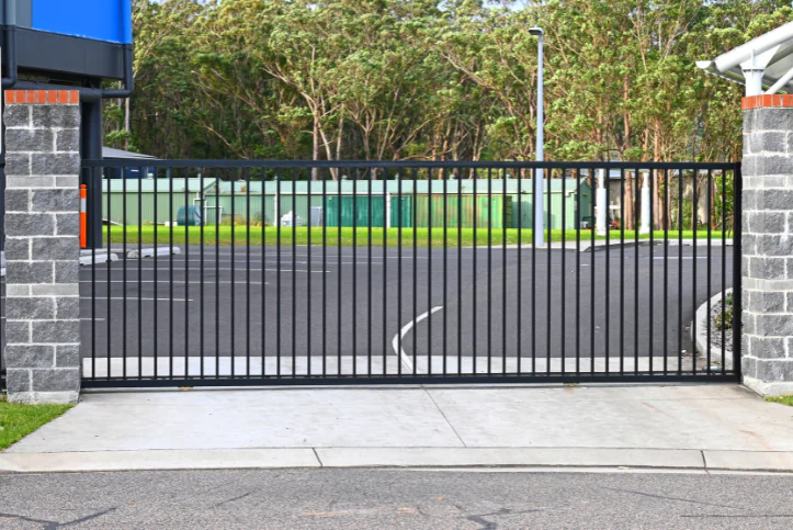 Best Materials For Bay Area Automatic Gates In 2026: Steel, Aluminum, Wood Or Composite