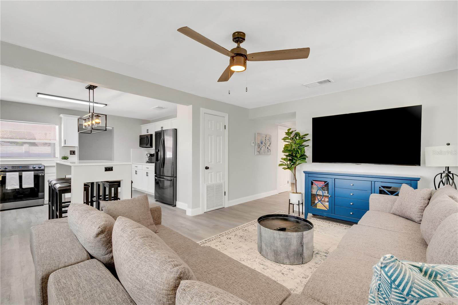 Flood-Smart Bathrooms: How Florida Homeowners Are Rebuilding with Elevated, Water-Resistant Designs